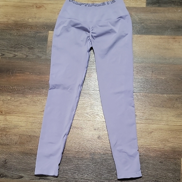 Alphalete Light Purple Leggings - Picture 6 of 9